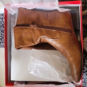 New directions croc boots